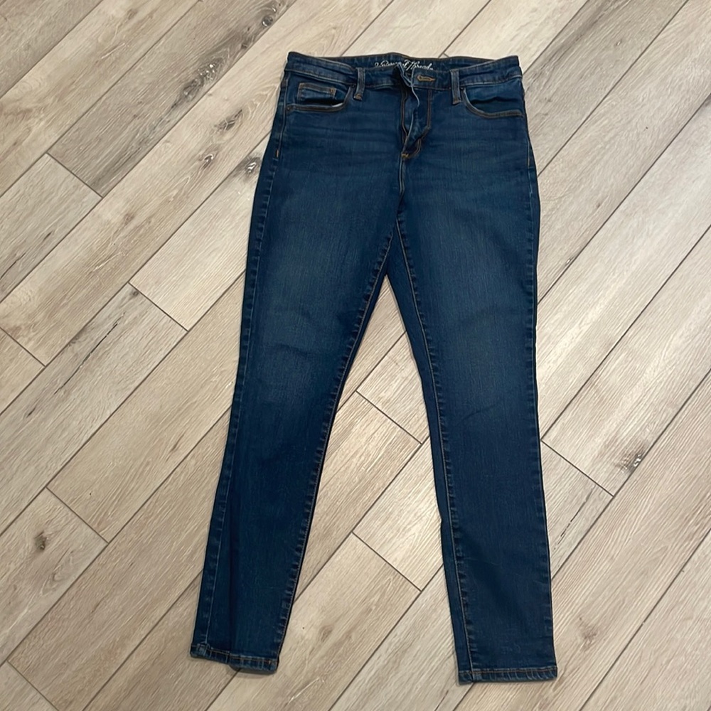 Universal Thread High Rise Skinny jeans 8/29R